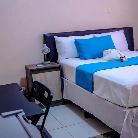 Amariah Guesthouse - Kazungula Касане Екстериор снимка